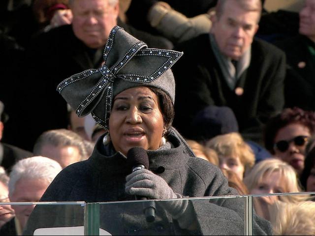 ‘Queen of Soul’ Aretha Franklin dies at 76